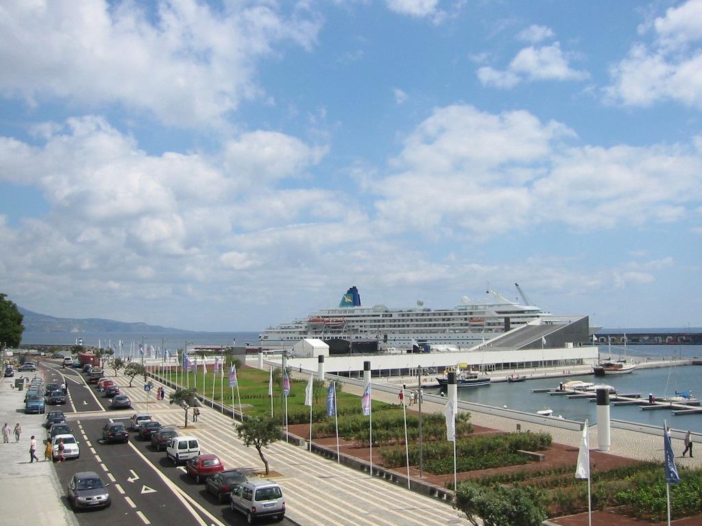 Solmar Alojamentos Ponta Delgada Buitenkant foto
